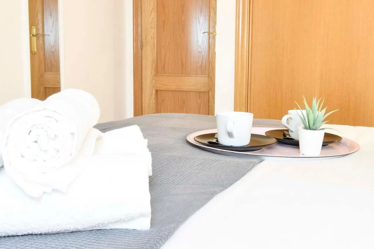 P&P Apartaments Carrera De Capuchinos Malaga Apartament